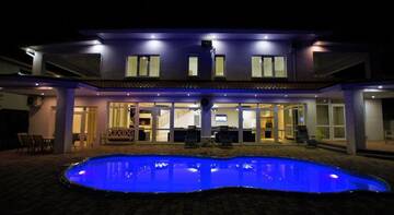 Фото номера Вилла «Белый дом» Гостевой дом Villa Holiday &amp; White House г. Архипо-Осиповка 34